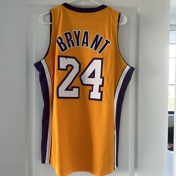 Kobe Bryant Jersey - Picture 6 of 6